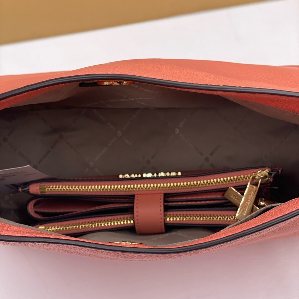 Michael Kors Nicole Shoulder Bag & Wallet Set - Picture 7 of 11